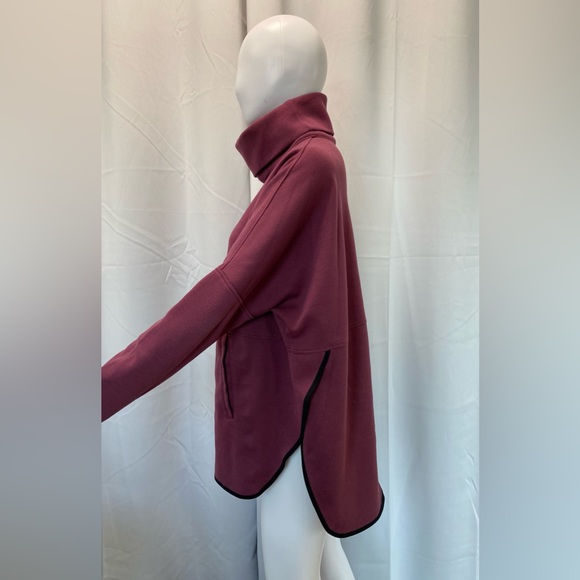 The North Face Women’s Turtleneck - Picture 9 of 13